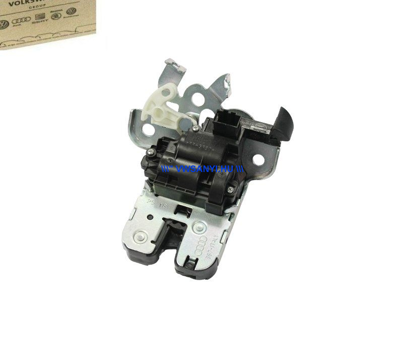 Gyári original csomagtérajtó zárszerkezet Octavia III.